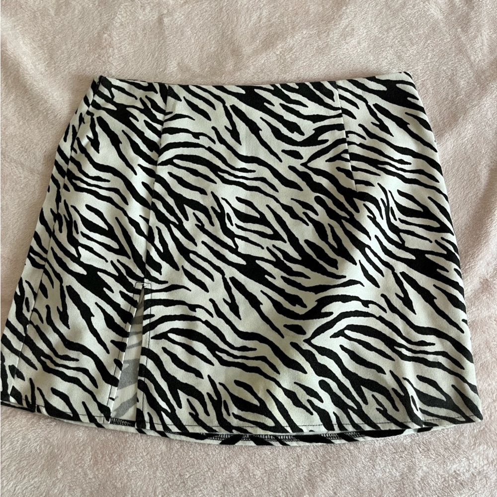 Zebra Stripped Mini Denim Fabric Side Slit SHEIN Large Skirt